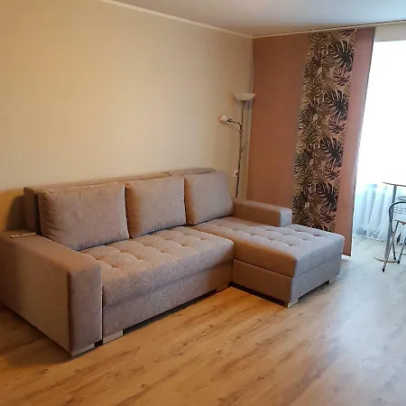 B-est Lillekuela Reval